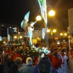 La processione per le vie della città dà il via alla tre giorni di festa