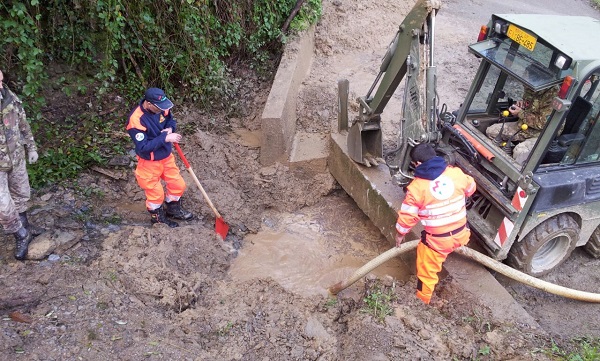 Protezione Civile di Aprilia durante le operazioni