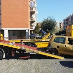 Sgomberato cimitero di auto in via Lussemburgo