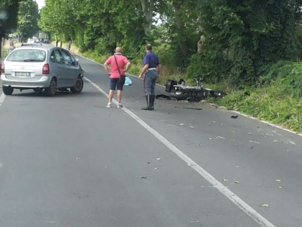 motociclista casello