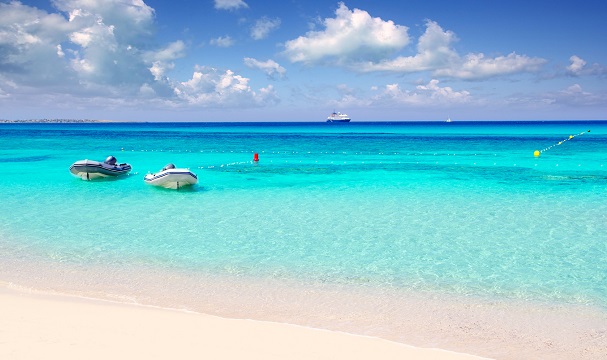 Formentera, spiagge bianche e acqua turchese