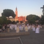 Scie luminose, il flash mob