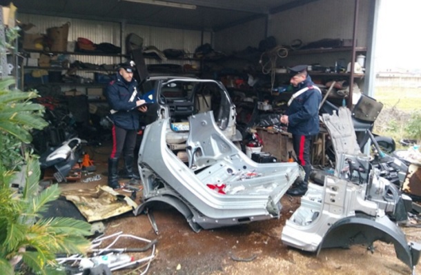 carabinieri aprilia auto ricettazione2