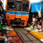 L’incredibile Maeklong Railway Market