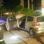 Auto in fiamme nella notte in via Guido Rossa